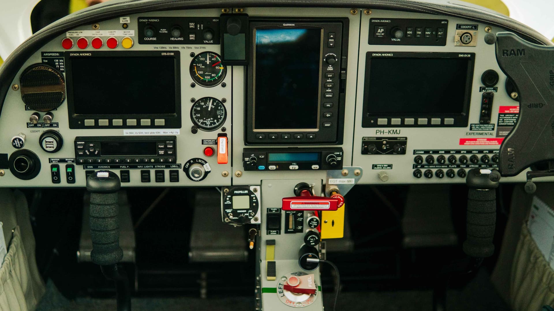 Aircraft image 12