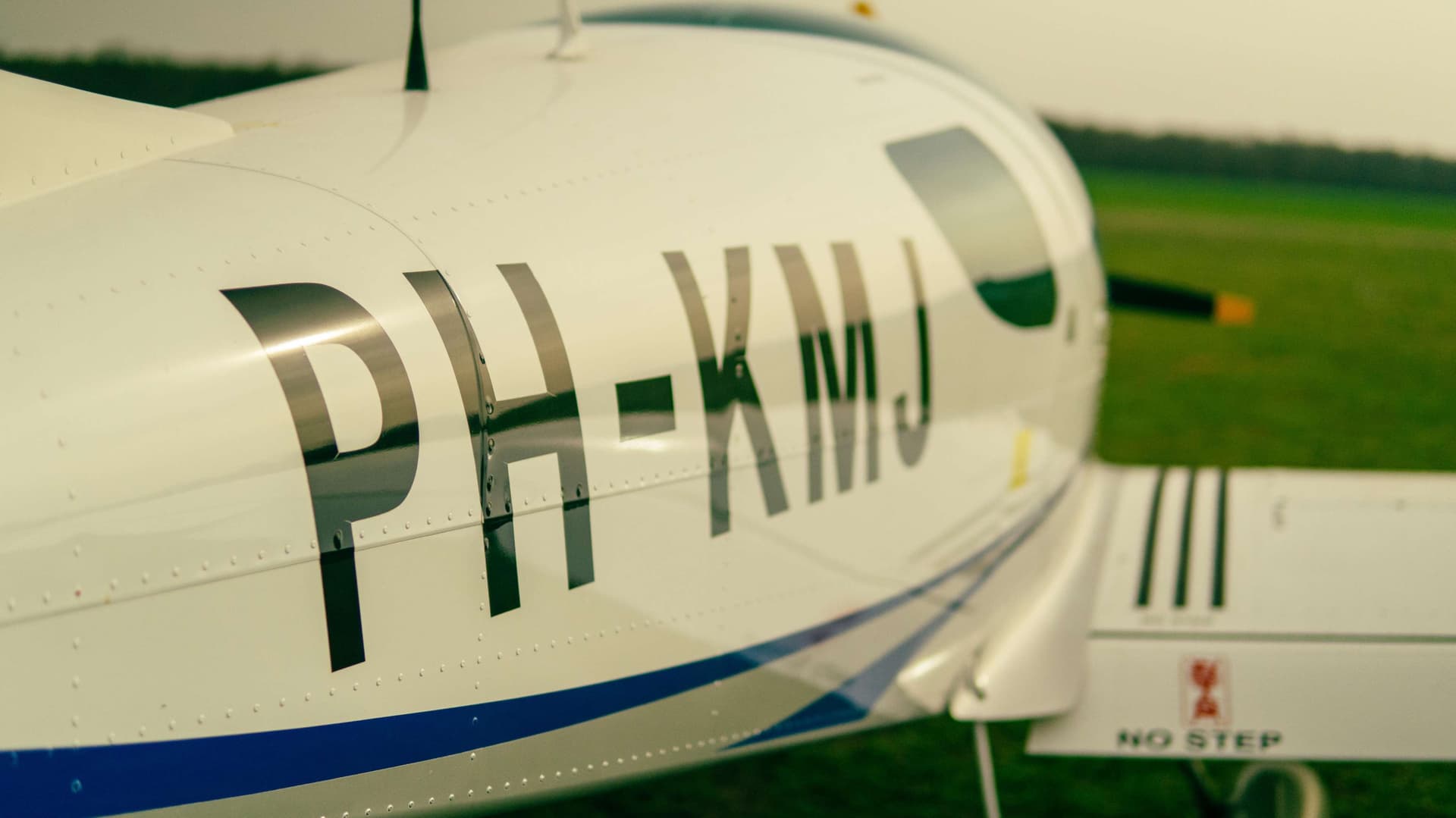 Aircraft image 5